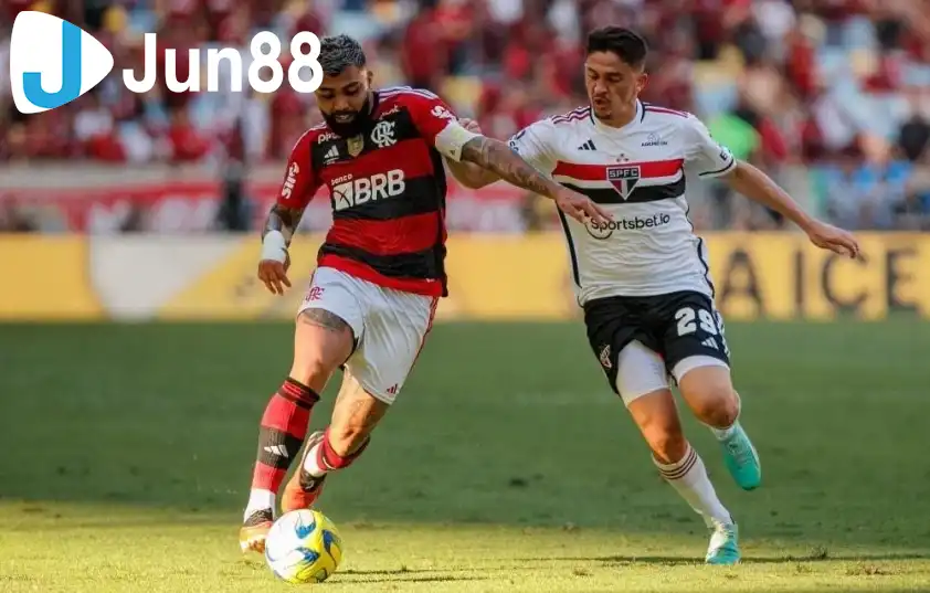 Trận đấu giữa 2 ông lớn của bóng đá Brazil dự kiến sẽ diễn ra rất hấp dẫn Trận đấu giữa 2 ông lớn của bóng đá Brazil dự kiến sẽ diễn ra rất hấp dẫn